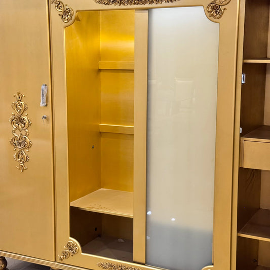 Jumbo 4 Door Cupboard