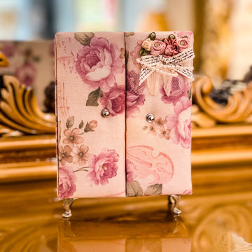 Mini cupboard jewelry box